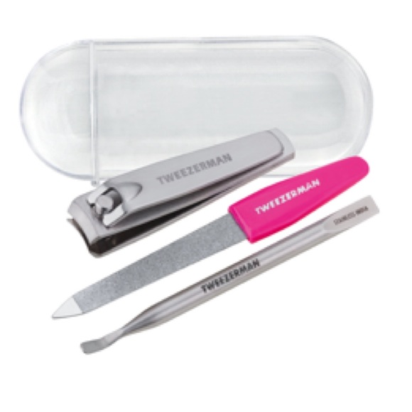 Tweezerman Makeup Tweezerman Pink Mini Manicure Kit With A Nail
